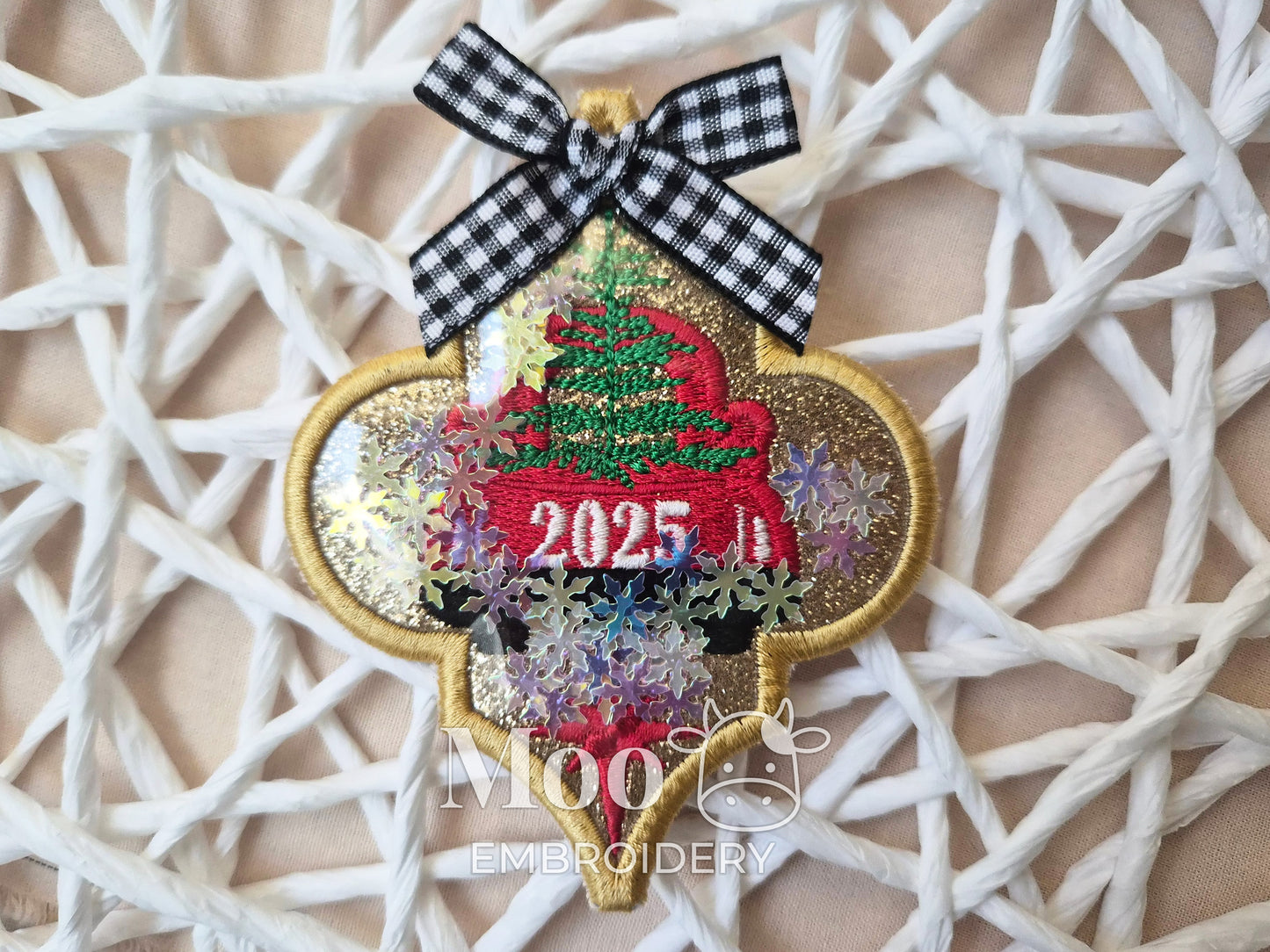2025 Christmas Red Truck Shaker Ornament Applique Design